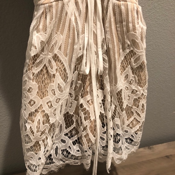 SOLD! Lace Romper in Cream - Picture 3 of 4